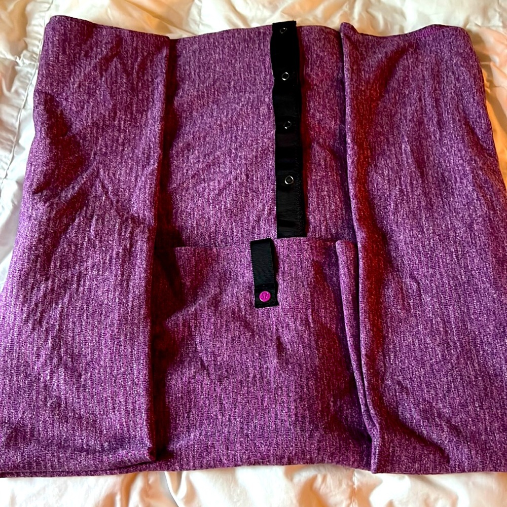 Lululemon Vynyasa Scarf purple